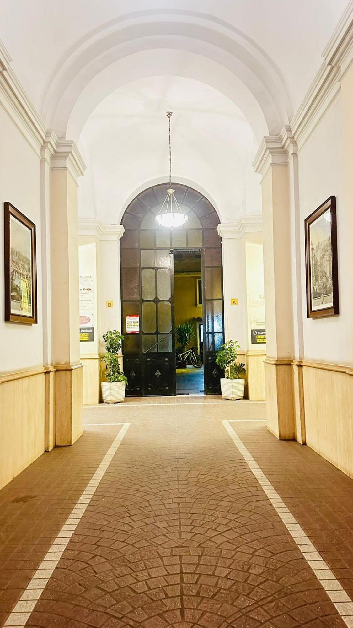 Pensión Nahid Roma